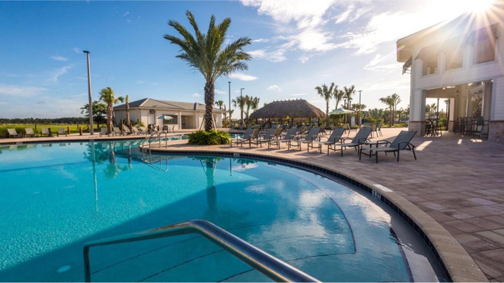 Wonderful Close To & Universal Holiday home